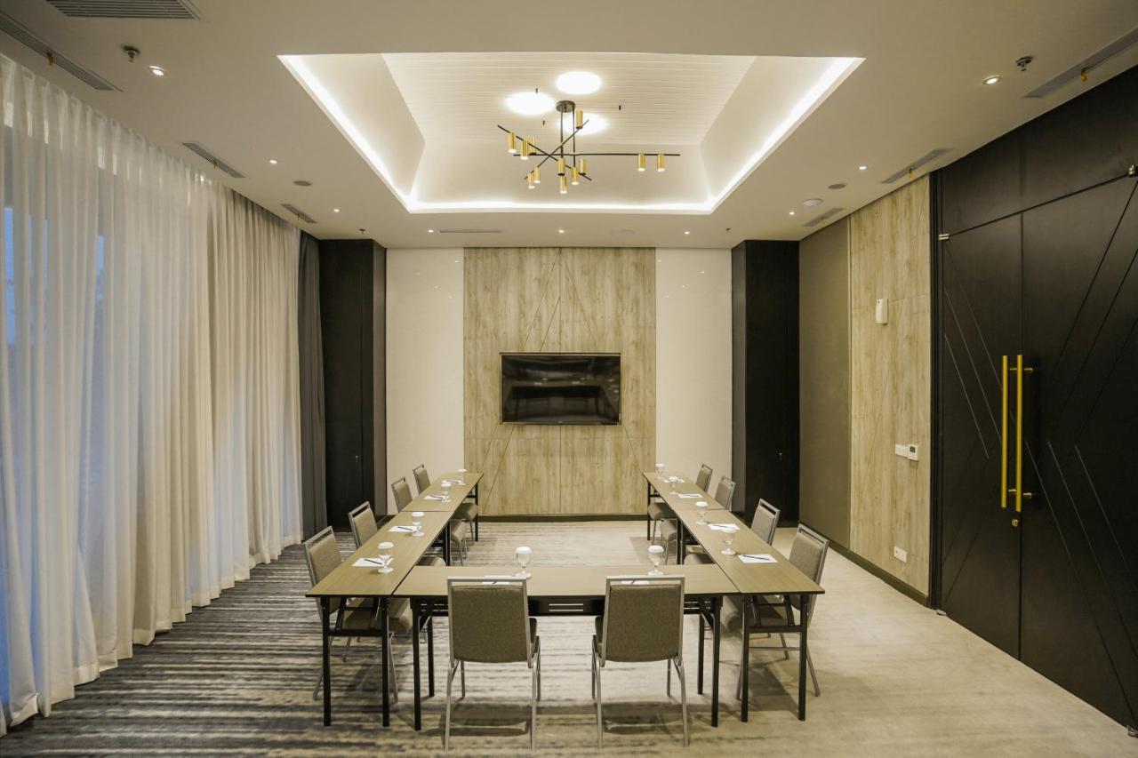 Awann Sewu Boutique Hotel And Suite Semarang Exterior photo