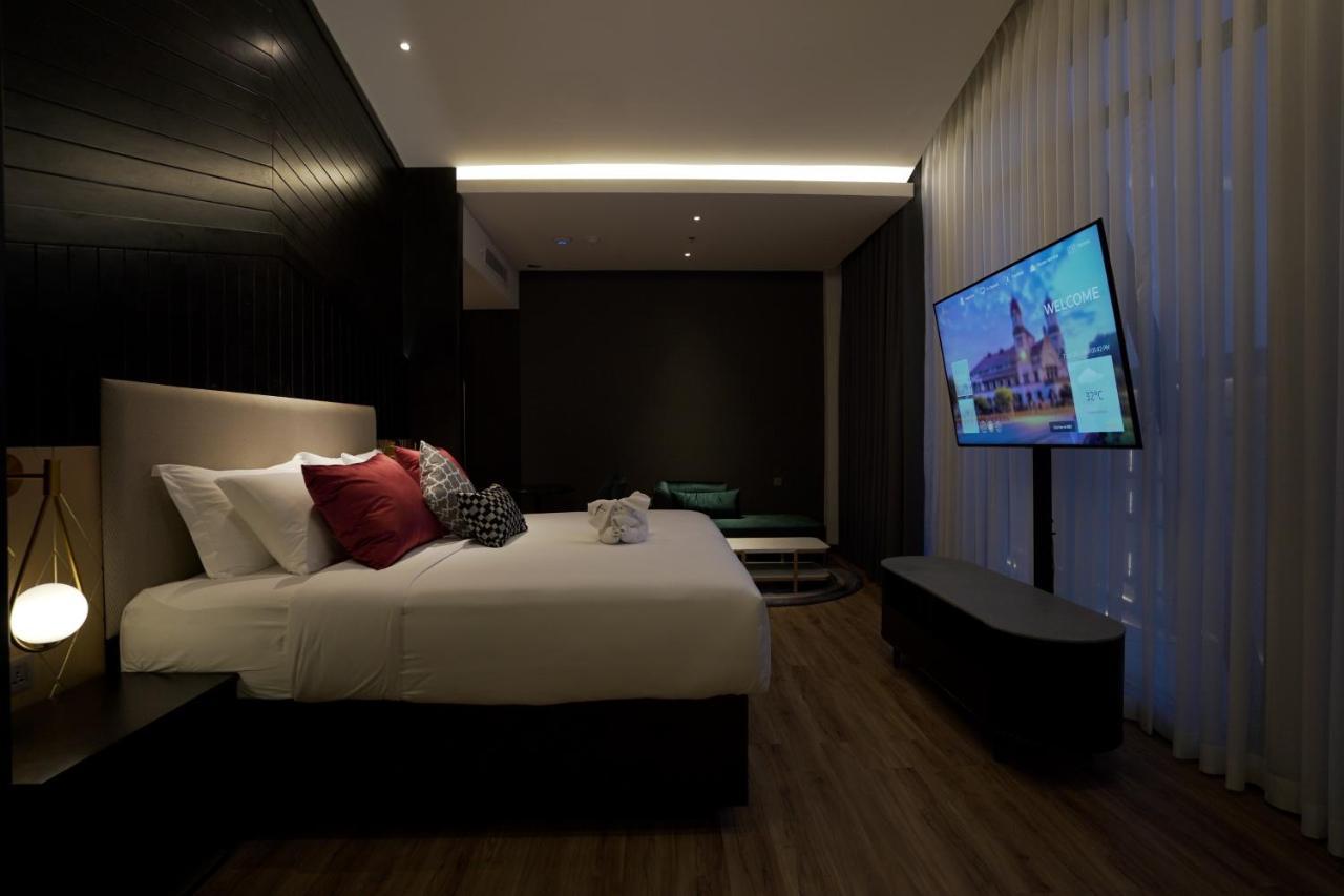 Awann Sewu Boutique Hotel And Suite Semarang Exterior photo
