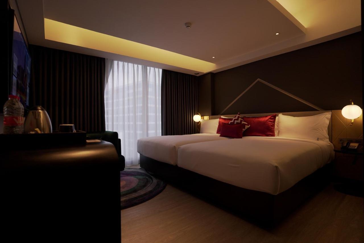 Awann Sewu Boutique Hotel And Suite Semarang Exterior photo