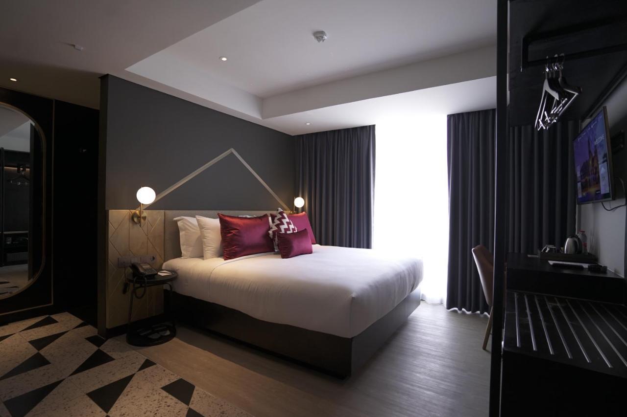 Awann Sewu Boutique Hotel And Suite Semarang Exterior photo