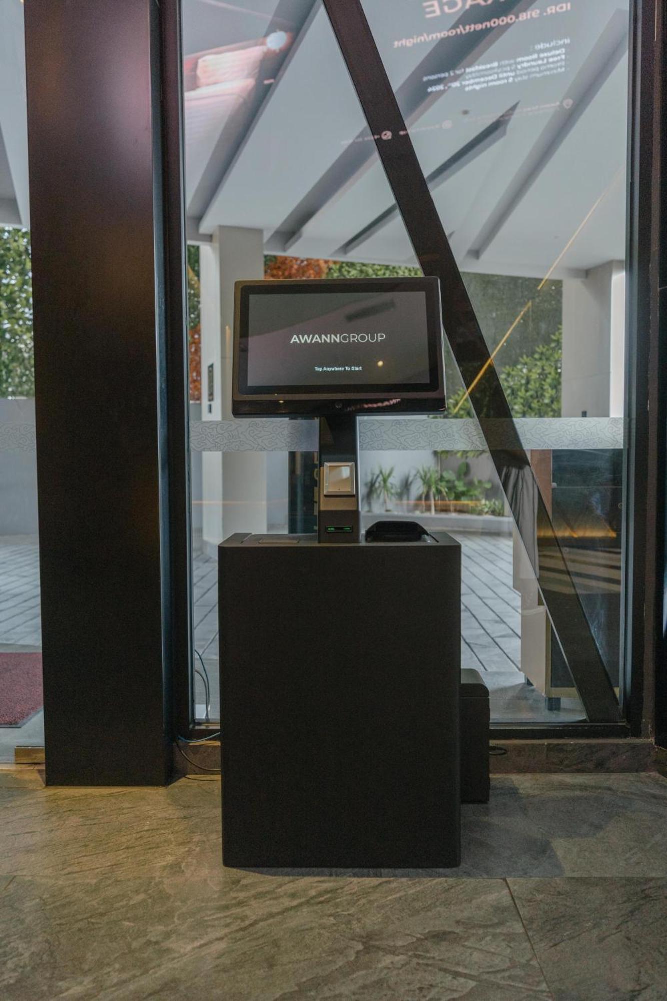 Awann Sewu Boutique Hotel And Suite Semarang Exterior photo