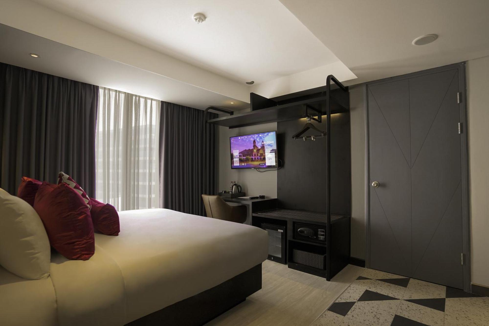Awann Sewu Boutique Hotel And Suite Semarang Exterior photo