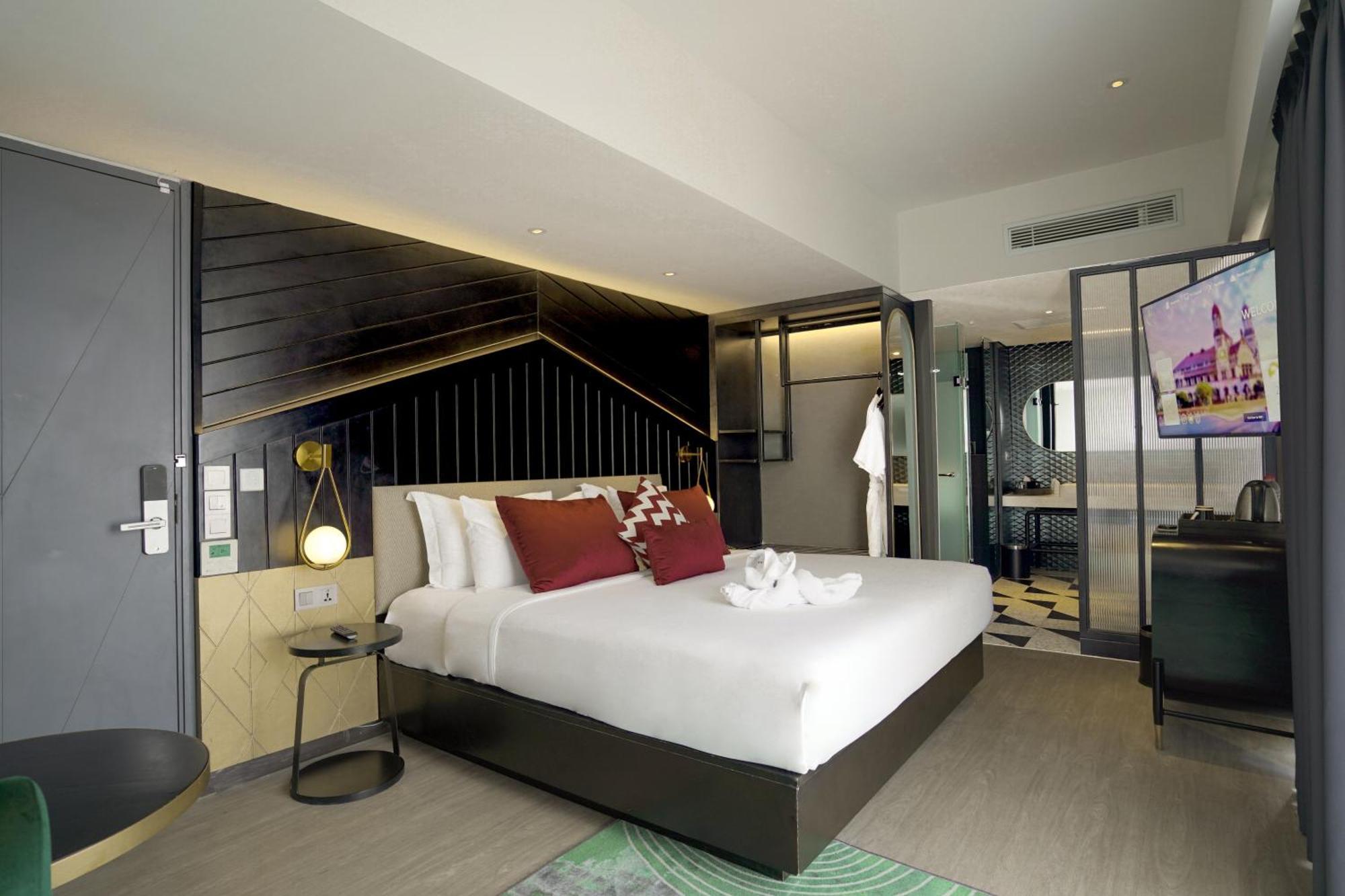 Awann Sewu Boutique Hotel And Suite Semarang Exterior photo